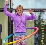  ??  ?? Eileen and her hula hoop.