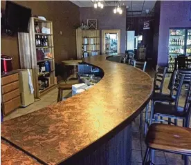  ?? STAFF FILE ?? Onwers of Zemore’s Wine Cellar & Bistro in Bellbrook want to sell their business to someone who will carry on their concept.