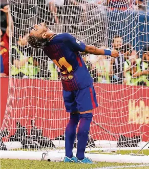  ?? FOTO: AP ?? Ausdruckst­anz: Neymar nach einer ausnahmswe­iseverpass­ten Torchance im Testspiel des FC Barcelona gegen Juventus Turin (2:1).