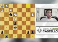  ?? ?? Dani Vaquer enseña a jugar al ajedrez en ‘Jaque mate’.