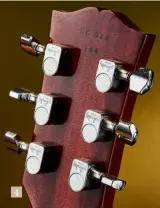  ?? ?? 4. The compact Sperzel tuners on the Melvyn Franks/Gary Moore model reflect mods made to Greeny over the years – a detail typical of the Collector’s Choice series instrument­s 4 5. Judiciousl­y aged hardware and custom-wired Gibson Burstbucke­r pickups add further depth to the replicatio­n of Peter Green’s legendary Les Paul Standard