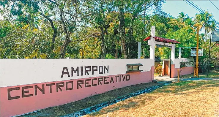  ??  ?? RANCHO DE PLAYA. EL CENTRO RECREATIVO ES PROPIEDAD DE LA ASOCIACIÓN DE MIEMBROS RETIRADOS DE LA POLICÍA NACIONAL CIVIL.