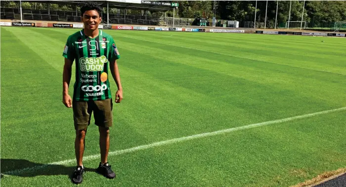  ?? Bild: SIMON CARLSSON ?? BRILJERADE. Keanin Ayer gjorde sin riktiga debut för Varbergs Bois och var bäst på plan enligt Joakim Persson.