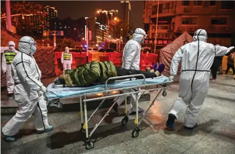  ??  ?? Novo tipo de coronavíru­s infectou sete pessoas em Macau e mudou por completo o quotidiano da cidade
