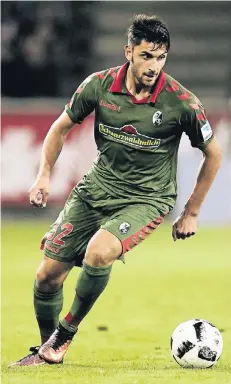  ?? FOTO: IMAGO ?? Vincenzo Grifo, der Topscorer des Bundesliga-Siebten SC Freiburg, hat bis 2021 bei Borussia Mönchengla­dbach unterschri­eben.
