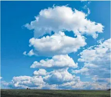  ?? FOTO: STEFFEL ?? „Wolken“: Wolken am Himmel stehen in den Psalmen für die Treue Gottes. Der Vers kommt genau dreimal in der Bibel vor: „Deine Treue reicht so weit die Wolken ziehen“– für den Vater und den Sohn und den Heiligen Geist.