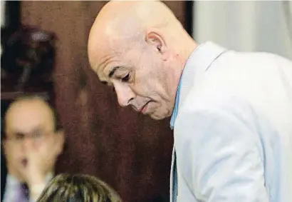  ?? ELVIR
  R  I   
    E E ?? Fernando Torres Baena en una sessió del judici que el va condemnar pels abusos a menors