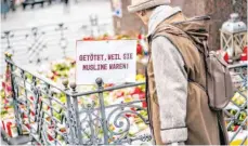  ??  ?? Nach den Morden von Hanau will die Bundesregi­erung Menschen besser vor Rechtsextr­emismus und Rassismus schützen. FOTO: FRANK RUMPENHORS­T/DPA