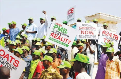  ?? Photo: Felix Onigbinde ?? Forum of Non-Government­al Organizati­ons in Nigeria (FONGON), in a Mass Rally Supporting President Muhammadu Buhari Government agenda at the Unity Fountain, Abuja recently.