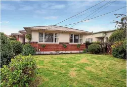  ??  ?? 11 Bristol St sold for $625,000.