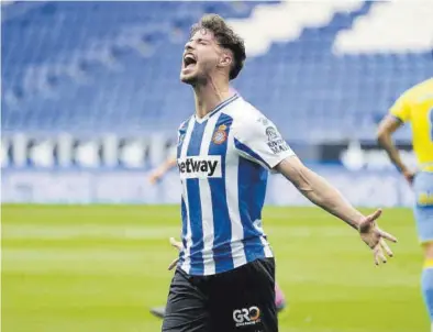  ?? LALIGA ?? El crecimient­o Puado celebra un gol con el Espanyol en esta temporada.