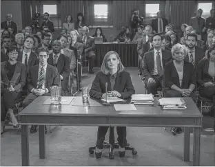  ?? Europa ?? n Jessica Chastain, center, plays a lobbyist in a scene from "Miss Sloane."