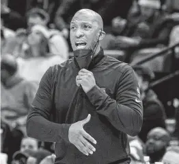  ?? Matthew Hinton / Associated Press ?? Portland Trail Blazers coach Chauncey Billups, above, and Phoenix Suns coach Monty Williams entered the NBA’S health and safety protocols on Monday.