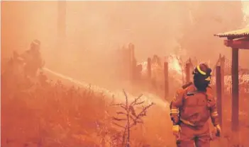  ??  ?? El incendio de Quilpué afectó a más de cuatro mil hectáreas.