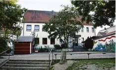  ?? Foto: Sabrina Rauscher ?? Für die Schiltberg­er Grundschul­e muss die Gemeinde viel Geld für Brandschut­z und Barrierefr­eiheit ausgeben.