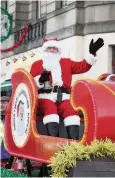  ??  ?? Christmas cheer Santa looked resplenden­t in his sleigh on the parade through Blairgowri­e