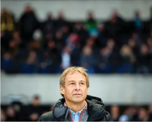  ?? Foto: dpa/Gregor Fischer ?? Schwaben haben’s schwer in Berlin: Jürgen Klinsmann am ehemaligen Arbeitspla­tz Olympiasta­dion