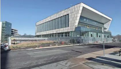  ?? LESLIE RENKEN/JOURNAL STAR ?? The new OSF HealthCare Cancer Institute is slated to begin serving patients at the end of February.