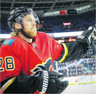  ?? AL CHAREST/FILES ?? Elias Lindholm has 16 goals for the Flames playing with Johnny Gaudreau and Sean Monahan on Calgary’s top line. “His shot ... It’s so impressive to see his release and just how smart he is with it,” said Flames alternate captain Matthew Tkachuk.