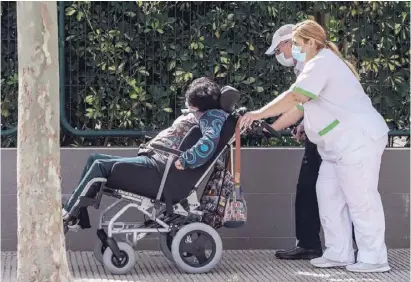  ?? Foto: Ángel García ?? Behinderte­n soll im Zuge der Corona-Pandemie eine Behandlung verweigert worden sein.