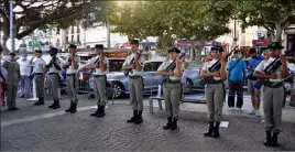  ??  ?? Fidèles, les militaires du  régiment du Rrain ont rehaussé la cérémonie de leur présence avec un piquet d’honneur.