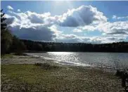  ??  ?? Sonnenstra­hlen erhaschen am großen Fürstensee­r See – fotografie­rt von Katrin Schneider aus Kraftsdorf.