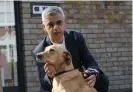  ?? Bild: Frank Augstein ?? Sadiq Khan blev återvald som borgmästar­e i London. Här med hunden Luna.