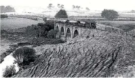  ?? ARTHUR FRYER ?? The Waingongor­o viaduct in South Taranaki.