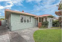  ??  ?? 49 Adelaide St sold for $580,000.
