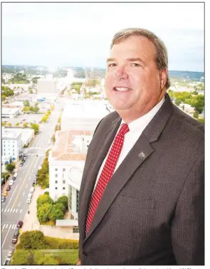  ?? (Arkansas Democrat-Gazette/Cary Jenkins) ?? “I can testify at what a good school Bowen is. I witness how our lawyers [who graduated from UALR] go toe to toe with lawyers from law schools from all over the country. I remember how well I was prepared coming out of law school. We are getting a good education here.”