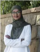  ?? SANDBERG/TT
FOTO: FREDRIK ?? När Suad Ali 2015 besökte Somalia
■ upplevde hon hur tydligt det var för människor där att hon var uppvuxen i ett annat land, Sverige. I september utkommer hennes debutroman Dina händer var fulla av liv, på Norstedts förlag.