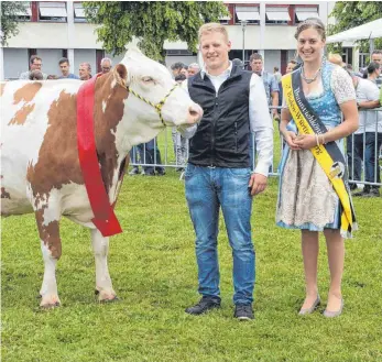 ?? SZ- FOTO: KURT EFINGER ?? Highnoon von Familie Joachim Keller wurde Siegerin bei Kühen bis zu vier Kälbern.
