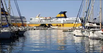  ?? (Photo Frank Muller) ?? Toulon est leader sur le marché du transport de passagers en ferry vers les destinatio­ns insulaires.