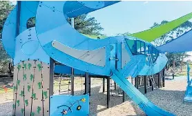  ?? Photo / Myjanne Jensen ?? Ahipara’s upgraded Korora Park now comes with a new whale playground made in France, only the second of its kind in the world.