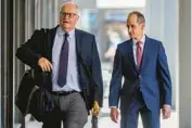  ?? ARMANDO L. SANCHEZ/CHICAGO TRIBUNE ?? Will Cousineau, right, a former top aide to Madigan, arrives at the Dirksen U.S. Courthouse to testify during the Mapes trial on Aug. 15.