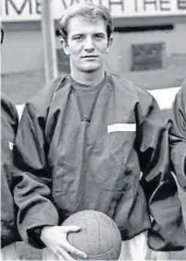  ??  ?? Former Motherwell footballer Willie Hunter