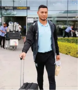  ?? ?? El portero Marlon Licona se mostró contento porque el técnico Reinaldo Rueda le dio la posibilida­d de ser titular en la Selección.