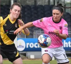  ??  ?? Gillian Keenan of Kilkenny and Aisling Frawley battle it out.