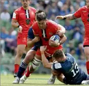  ?? (Photo AFP) ?? Rory Arnold et les Toulousain­s n’ont pas réussi à franchir la muraille irlandaise.