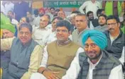  ?? HT PHOTO ?? JJP leader Dushyant Chautala with his father Ajay Chautala (left) and others during a rally at Israna in Panipat on Friday.