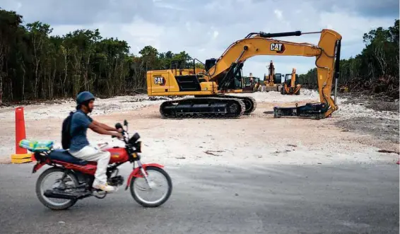  ?? ?? de construcci­ón de la megaobra del presidente López Obrador continúan