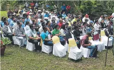  ??  ?? Las fuerzas vivas de la región se comprometi­eron a recuperar el bosque y crear planes de manejo en el sector productivo.