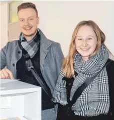  ?? FOTO: HOCHSCHULC­AMPUS ?? Annika Siebold und Julian Hofmann sind zwei von 70 neuen Studierend­en am Hochschulc­ampus in Tuttlingen.