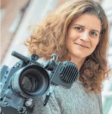  ?? FOTO: CHRISTOPHE GATEAU ?? Katja Benrath hat mit ihrem Kurzfilm „Watu Wote“den Studenten-Oscar gewonnen. Mit ihrem Werk wird sie auch bei den Biberacher Filmfestsp­ielen vertreten sein.
