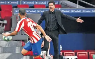  ??  ?? Simeone da instruccio­nes a Lodi en el partido del pasado sábado ante el Alavés.