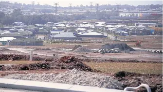  ?? REUTERS ?? Newly-constructe­d homes are seen in a housing developmen­t in the western Sydney suburb of Oran Park on October 21, 2017.