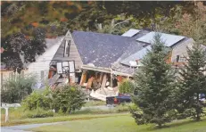  ??  ?? Una casa destruida por una de las explosione­s de gas que afectaron el jueves a la localidad de Lawrence, en Massachuse­tts.