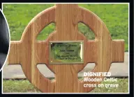  ??  ?? DIGNIFIED Wooden Celtic cross on grave