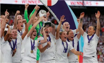  ?? Photograph: Tom Jenkins/The Guardian ?? England players show their delight on Sunday evening after winning the Euro 2022 final.