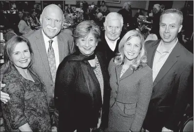  ??  ?? Melissa Thoma, Rick Fleetwood, Judy Tenenbaum, Gary Davis, and Tammie and Mark Davis